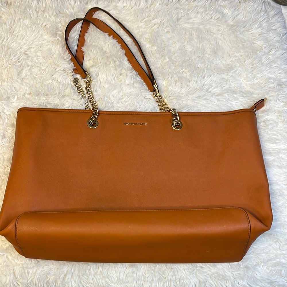 Michael Kors Jet set gold chain tote